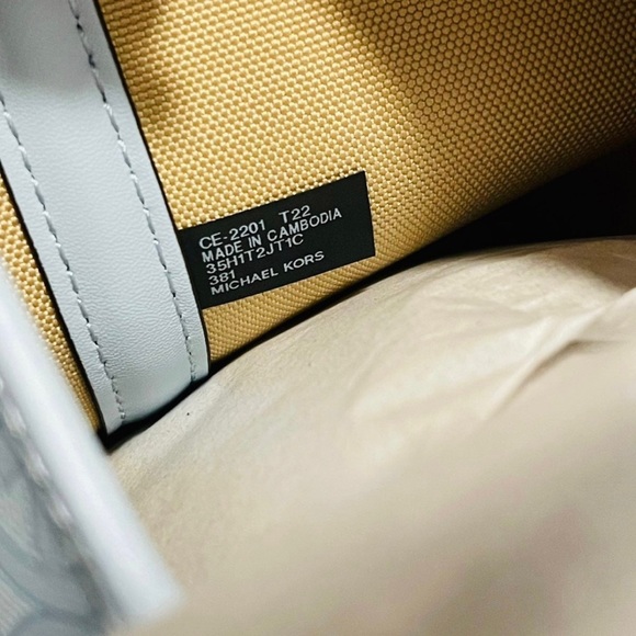 NWT Michael Kors Jodie Small Logo Jacquard Tote Bag In Pale Ocean Blue - Picture 9 of 12